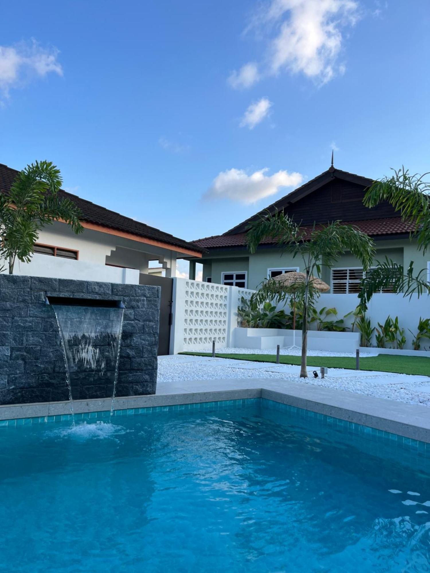 קואלה טרנגאנו Home In Terengganu With Private Pool מראה חיצוני תמונה