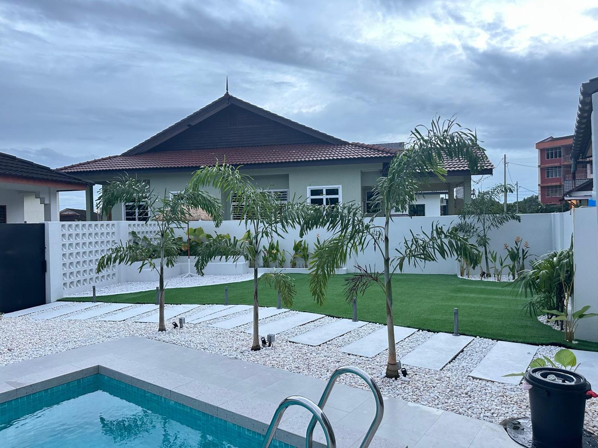 קואלה טרנגאנו Home In Terengganu With Private Pool מראה חיצוני תמונה